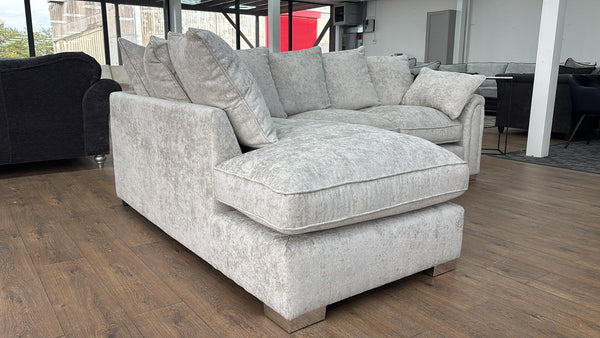 Silvenn Sofa Silver Right Hand